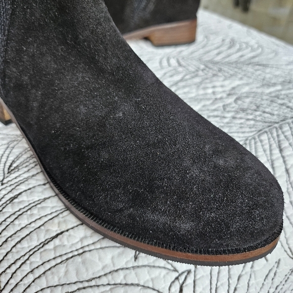 NWOB EUC Oobash Shari Chelsea Suede Boot Black Women Size 9 - Picture 3 of 13
